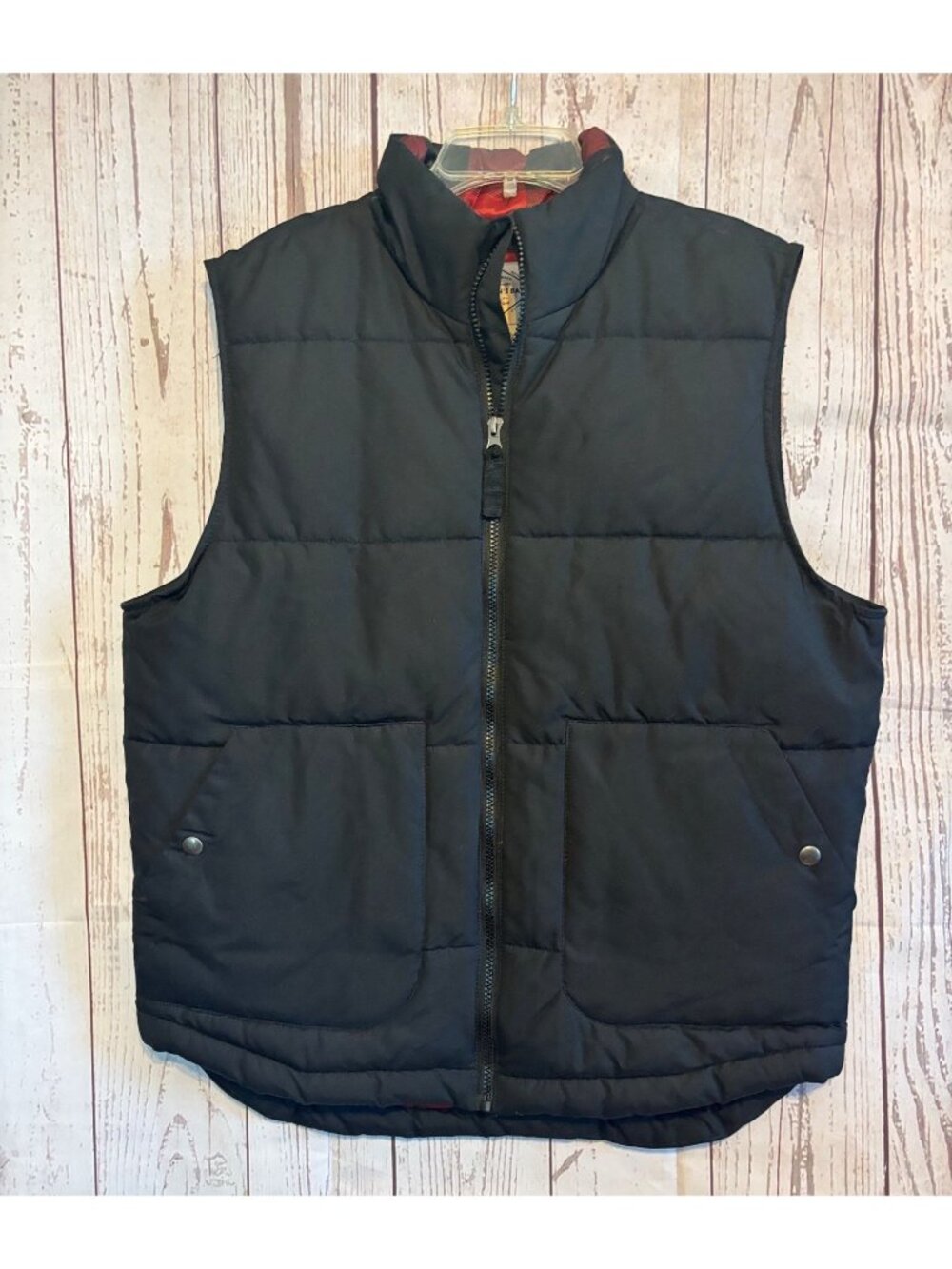St John’s Bay Black Warm Quilted Zip Vest Black/Red Lining Size Medium